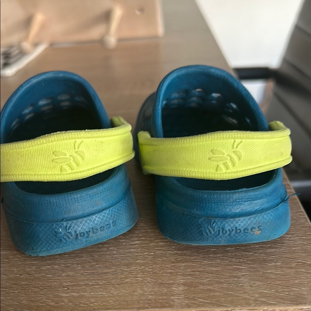 Joybees Kids Blue and Yellow Clogs crocs summer water shoes rubber 5 c - Picture 4 of 8